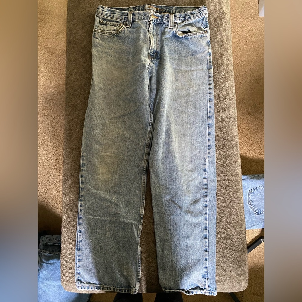 Eddie Bauer Jeans Men's 35x34 Light Wash Relaxed Fit Jeans.
